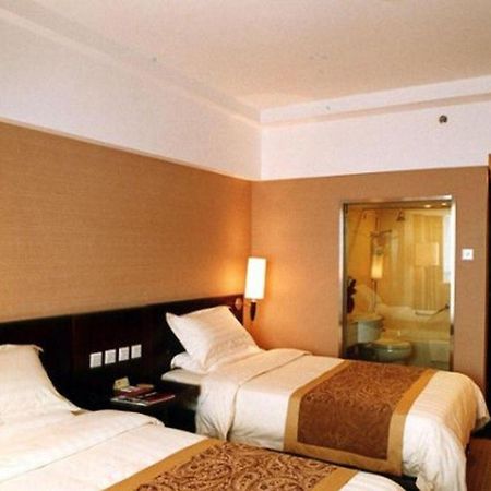 Dong Fang Hotel Pekín Exterior foto